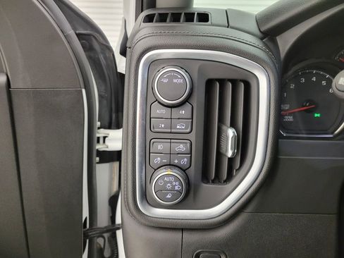 Used 2020 Chevrolet Silverado 1500 LT w/ Convenience Package image 31