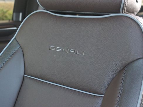 New 2026 GMC Sierra 3500 Denali w/ Denali Reserve Package image 14