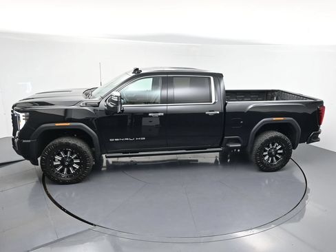Used 2024 GMC Sierra 3500 Denali Ultimate AWD/4WD image 30
