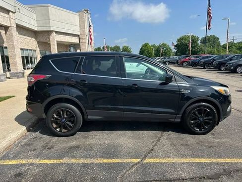 Used 2017 Ford Escape SE AWD/4WD image 6