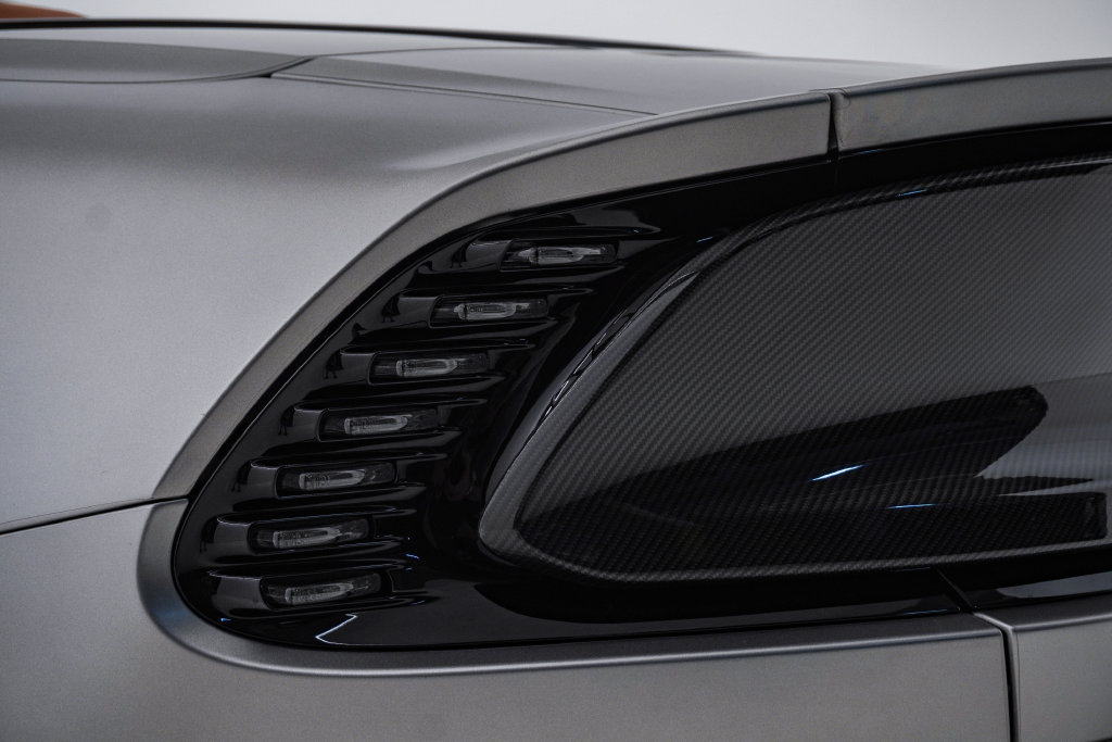 Used 2026 Aston Martin Vanquish Convertible RWD image 15