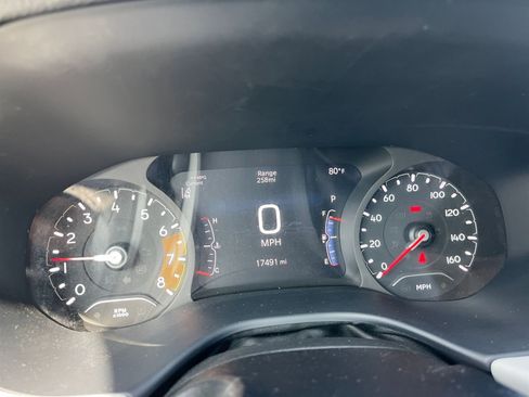 Used 2025 Jeep Compass Limited image 40