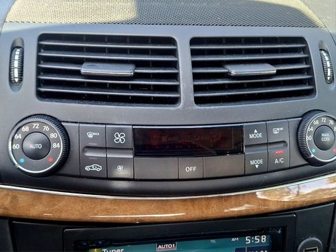 Used 2009 Mercedes-Benz E 350 Sedan image 11