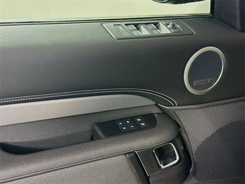 New 2026 Land Rover Discovery Dynamic SE image 20