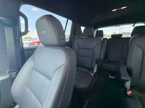 New 2026 Chevrolet Traverse Z71 w/ Enhanced Driving Package AWD/4WD image 12