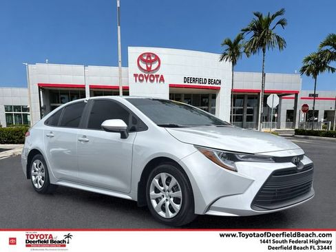 Certified 2025 Toyota Corolla LE FWD image 1