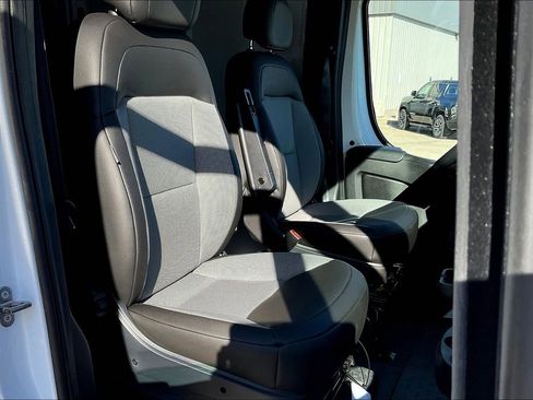 New 2025 RAM ProMaster 2500 w/ Power Group image 31