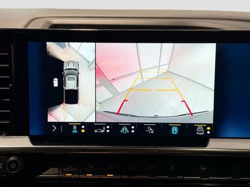 Used 2023 Chevrolet Silverado 1500 High Country w/ High Country Premium Package image 14