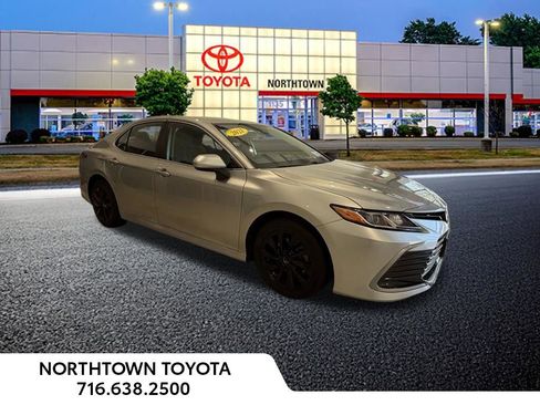 Used 2021 Toyota Camry LE w/ Convenience Package FWD image 7