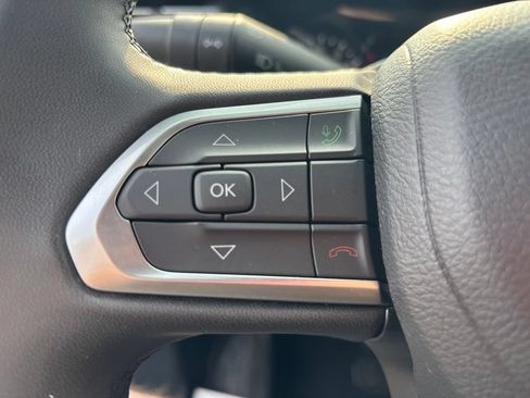 Used 2024 Jeep Compass Latitude AWD/4WD image 21