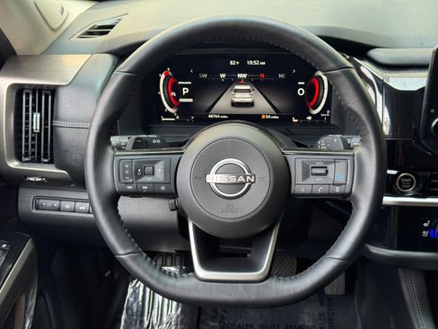 Used 2022 Nissan Pathfinder Platinum w/ Cargo Package FWD image 20