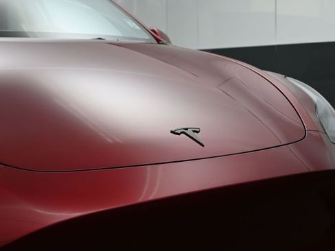 Used 2024 Tesla Model Y Long Range image 12