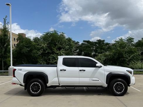 Used 2024 Toyota Tacoma TRD Off-Road w/ TRD Off Road Upgrade Package AWD/4WD image 5