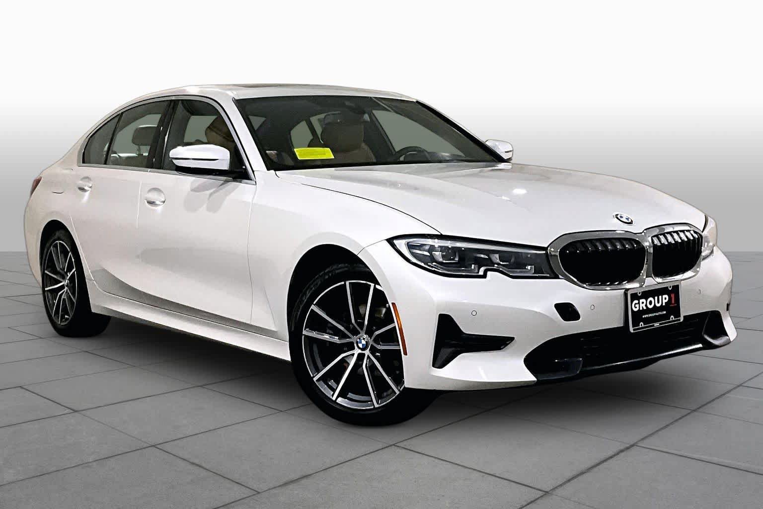 Used 2020 BMW 330i xDrive Sedan w/ Convenience Package AWD/4WD image 2