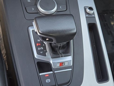 Used 2020 Audi SQ5 Premium w/ Convenience Package image 13