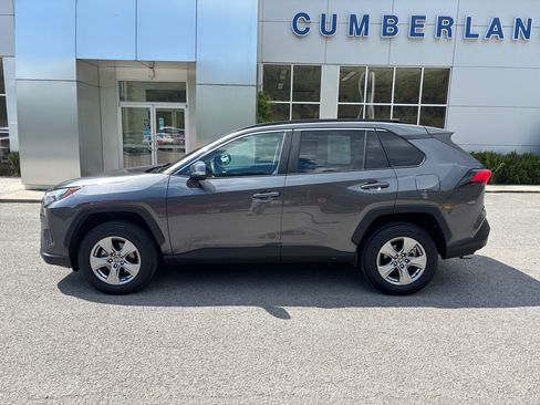 Used 2022 Toyota RAV4 XLE image 2