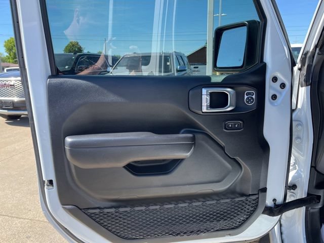 Used 2021 Jeep Gladiator Rubicon w/ LED Lighting Group AWD/4WD image 10