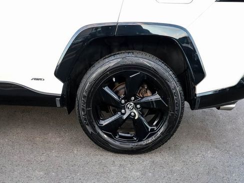 Used 2019 Toyota RAV4 XSE image 28