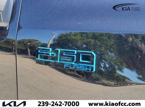 Used 2025 Ford F150 Lightning Flash AWD/4WD image 9