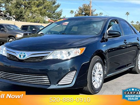 Used 2014 Toyota Camry LE image 1