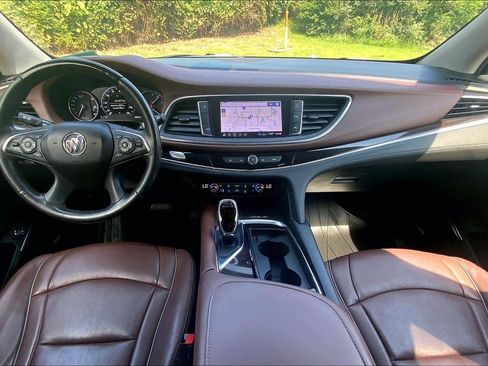 Used 2020 Buick Enclave Avenir w/ Avenir Technology Package FWD image 16