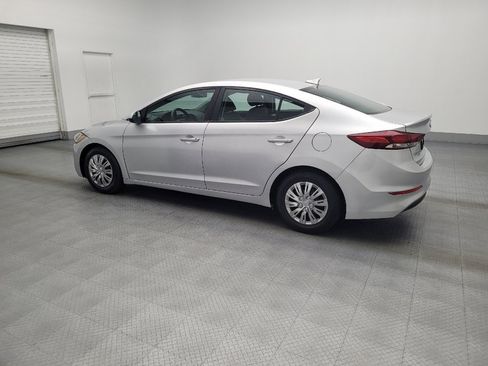 Used 2017 Hyundai Elantra SE image 3