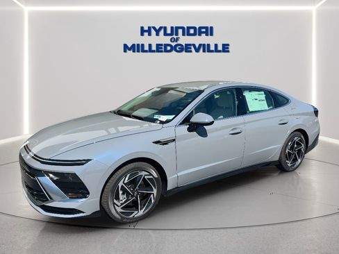New 2026 Hyundai Sonata SEL FWD image 2