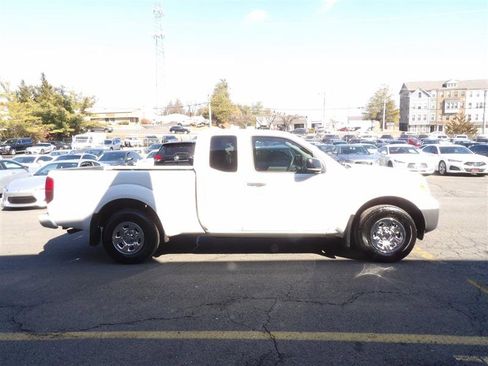 Used 2018 Nissan Frontier S image 6