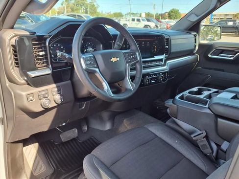 Used 2024 Chevrolet Silverado 1500 LT image 22