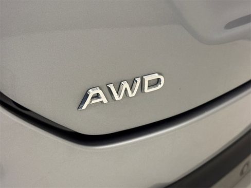 Used 2023 Honda Pilot Elite image 12