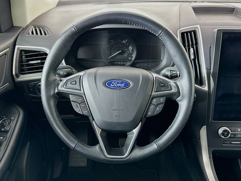 Used 2024 Ford Edge SEL image 18