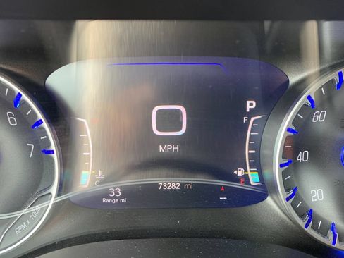 Used 2025 Chrysler Pacifica Limited FWD image 32