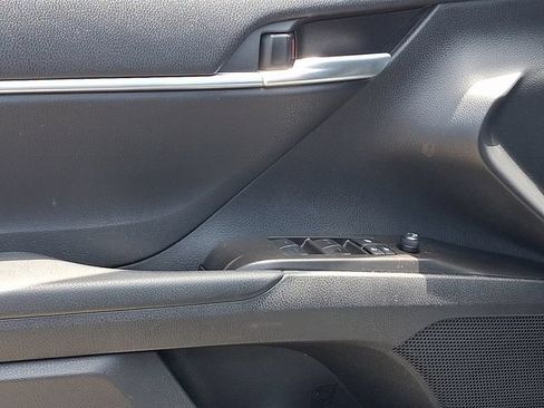 Used 2024 Toyota Camry SE FWD image 20