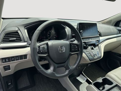 Used 2026 Honda Odyssey EX-L image 10