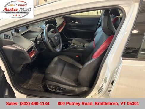 Used 2024 Toyota Prius Prime image 9