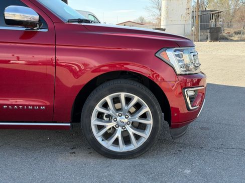 Used 2018 Ford Expedition Max Platinum image 4