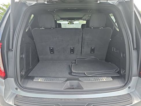 Used 2024 GMC Yukon AT4 w/ AT4 Premium Plus Package AWD/4WD image 13
