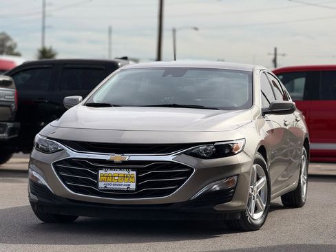Used 2024 Chevrolet Malibu LS image 3