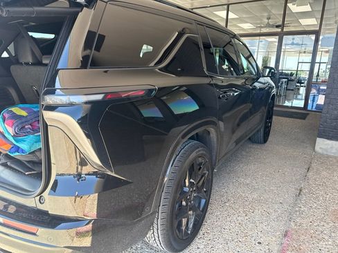 Used 2026 Chevrolet Traverse RS FWD image 5