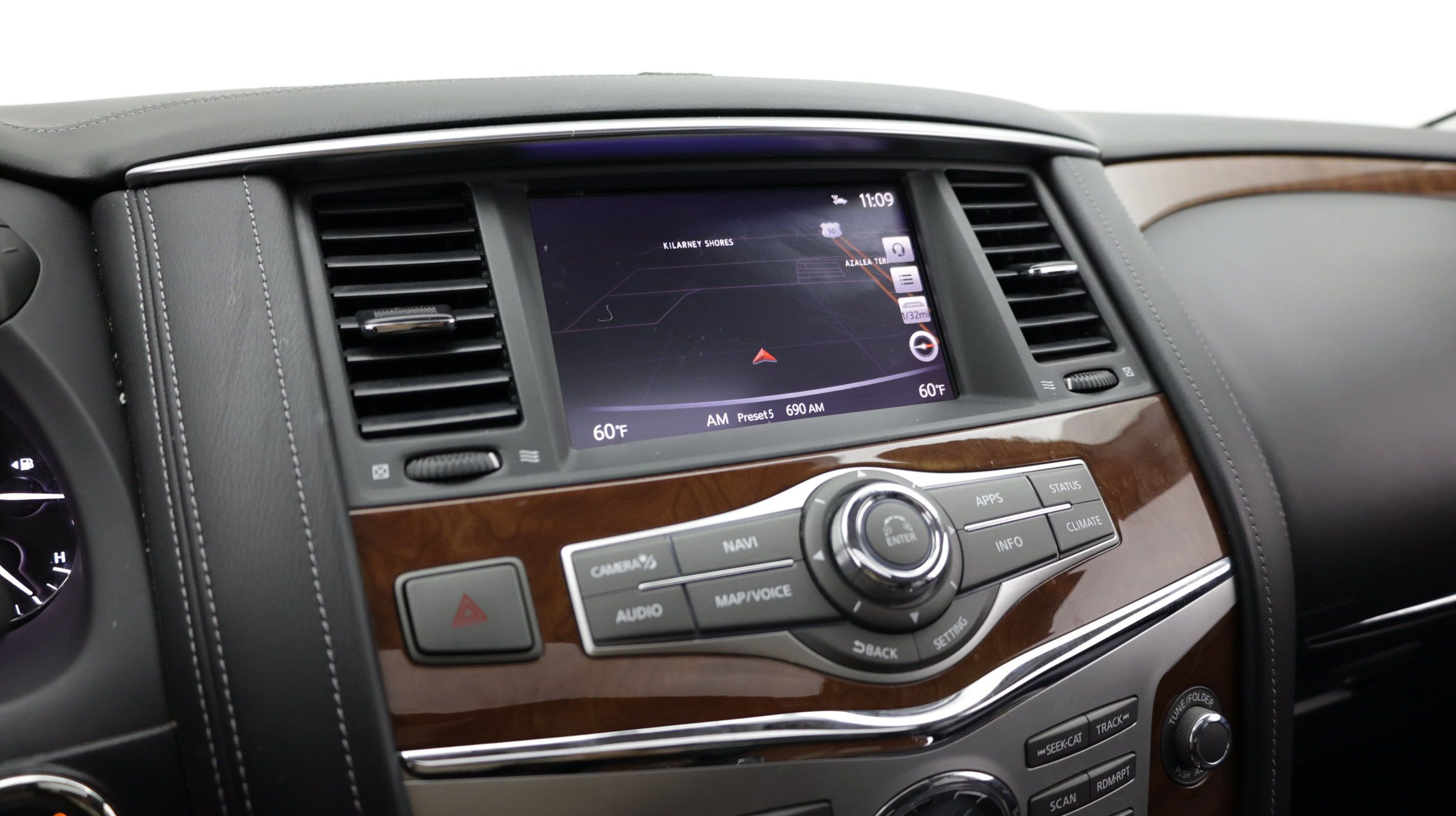 Used 2018 INFINITI QX80 4WD w/ Driver Assistance Package image 6