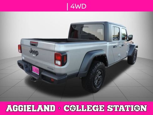 Used 2021 Jeep Gladiator Sport w/ Trailer Tow Package AWD/4WD image 4