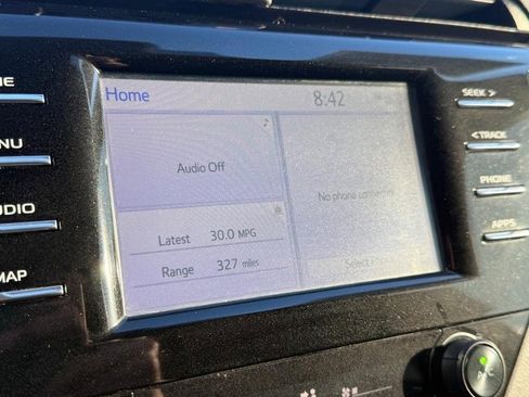 Used 2019 Toyota Camry SE image 25