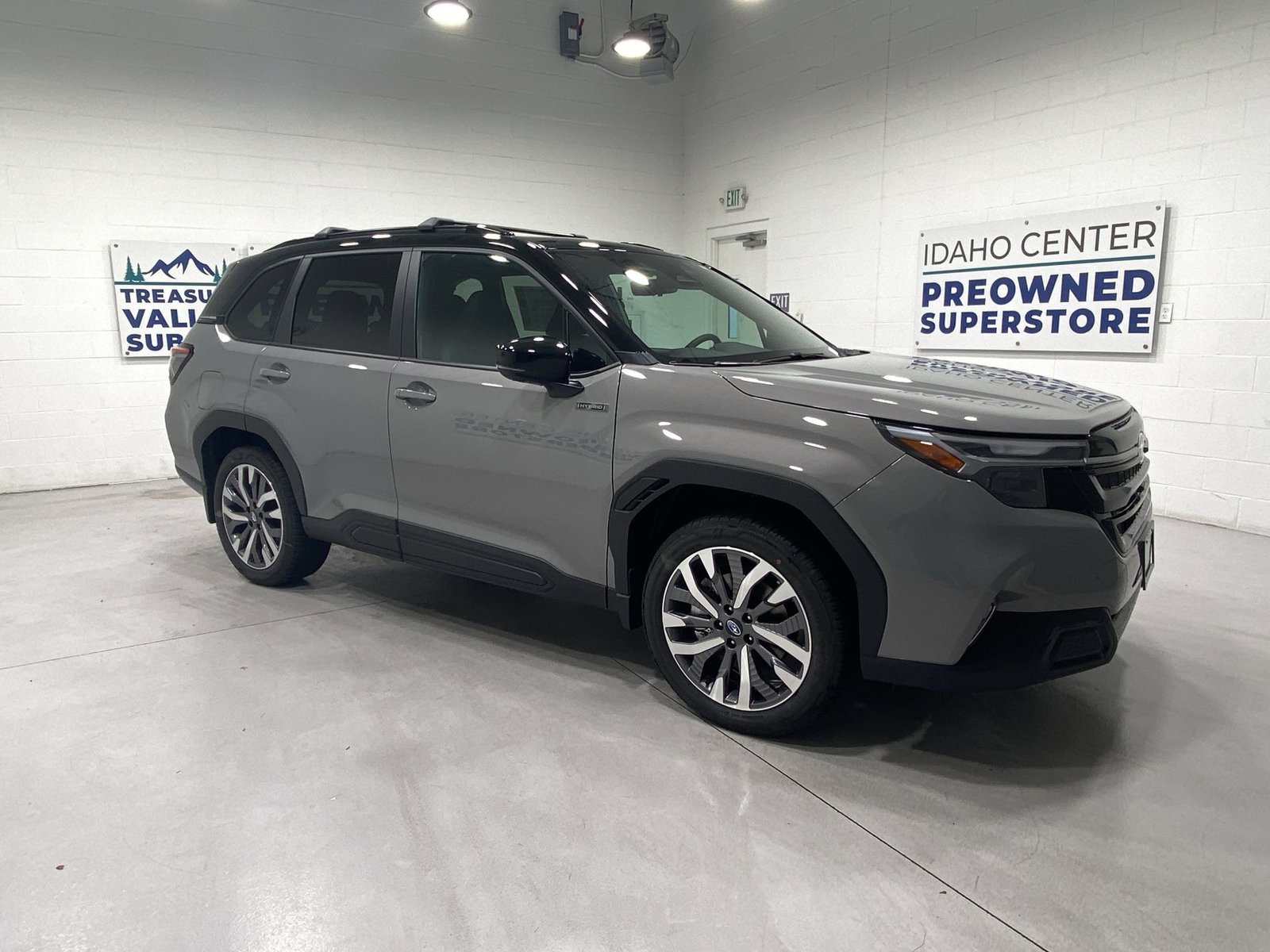 New 2026 Subaru Forester Touring AWD/4WD image 2