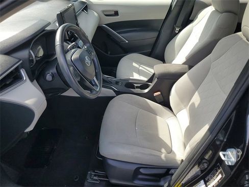 Used 2022 Toyota Corolla Cross LE image 17