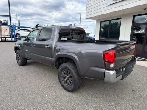 Used 2022 Toyota Tacoma SR5 w/ SR5 Appearance Package (SM) RWD image 5