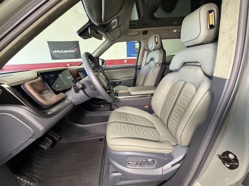 Used 2022 Rivian R1T Launch Edition image 36