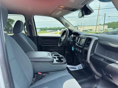 Used 2016 RAM 3500 Tradesman w/ Chrome Appearance Group AWD/4WD image 13