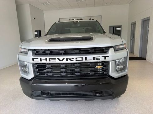 Used 2023 Chevrolet Silverado 2500 Custom w/ Custom Value Package AWD/4WD image 2