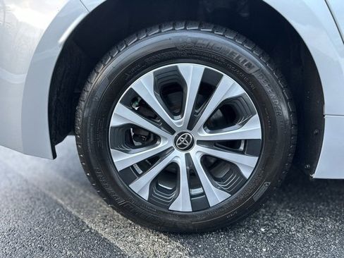 Used 2021 Toyota Corolla LE image 27