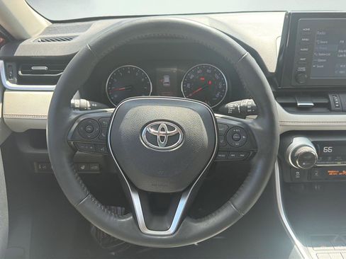 Used 2019 Toyota RAV4 XLE Premium w/ Cold Weather Package AWD/4WD image 13